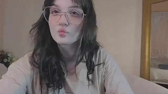 ELLIEJAY from StripChat is Freechat
