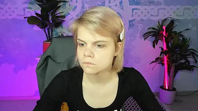 EllieMurler from StripChat is Freechat