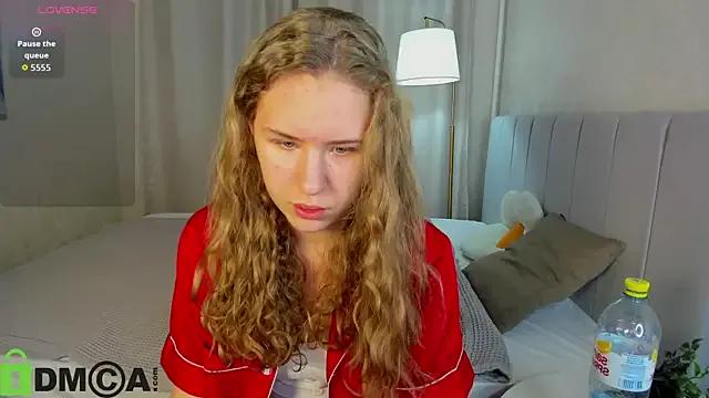 Elsie_Cutties from StripChat is Freechat