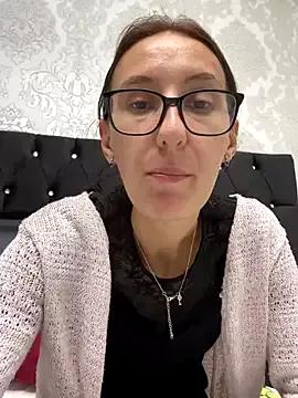 Emilia_Mausi from StripChat is Freechat