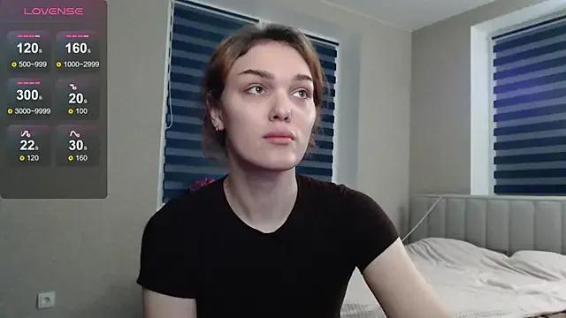 EmiliaRhodes from StripChat is Freechat