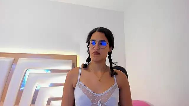 emilybaez from StripChat is Freechat