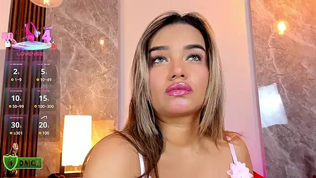 Emma_hunter_ from StripChat is Freechat