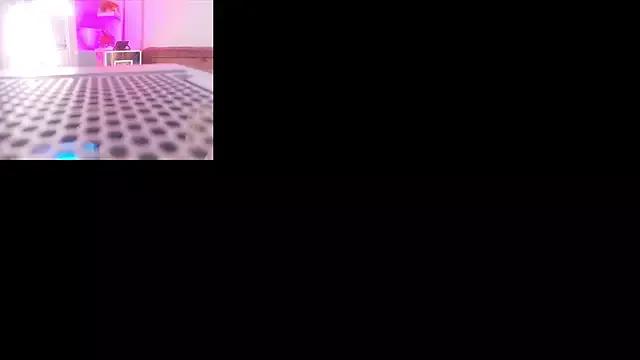 emma_madi from StripChat is Freechat