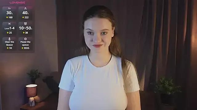 EmmaLoCute from StripChat is Freechat