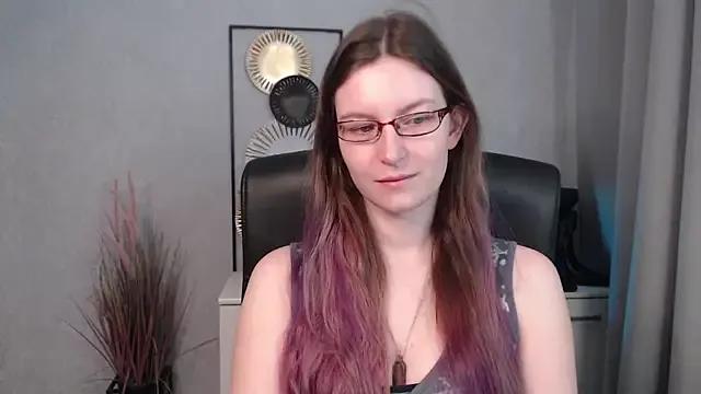 emmaxDelight from StripChat is Freechat
