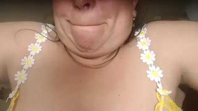 EmmyHornyDirty from StripChat