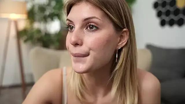 Erotic_vibes from StripChat is Freechat