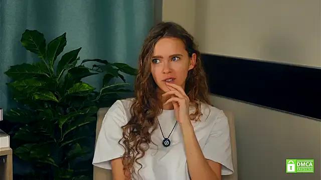 ErynTing from StripChat is Freechat