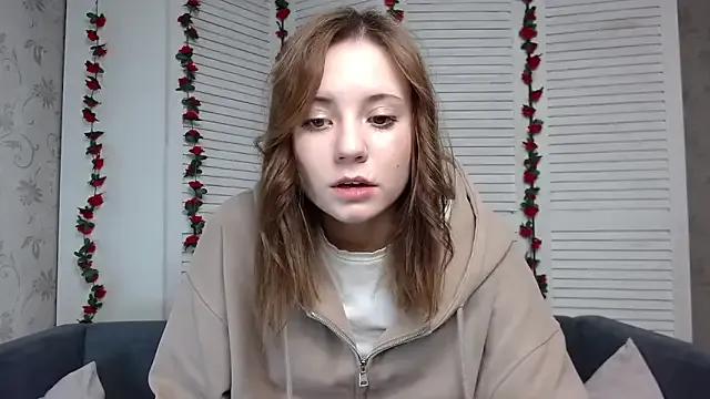 evaa_here_ from StripChat is Freechat