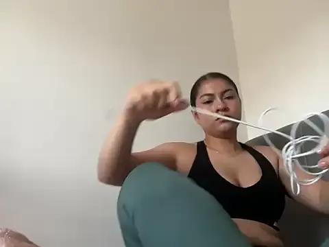 evelincardona from StripChat is Freechat