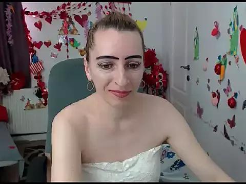 EvelynAngell from StripChat is Freechat