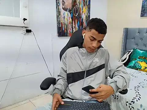 franco_clark from StripChat is Freechat