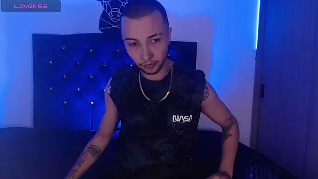 GabrielFTM from StripChat is Freechat