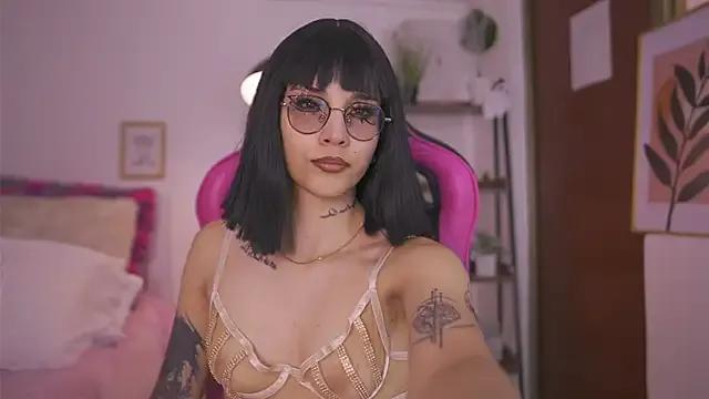 Giia_Moretti_ from StripChat is Freechat