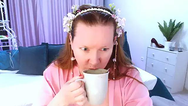 GoddessLara from StripChat is Freechat