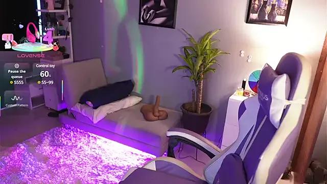 hannachris- from StripChat is Freechat