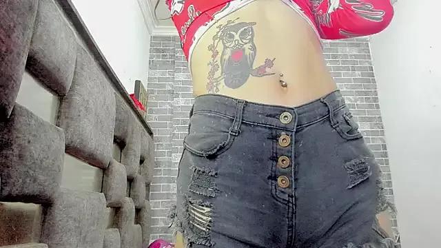 harlyyhott from StripChat is Freechat
