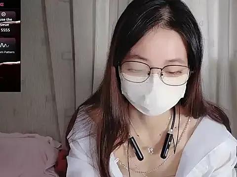 HeIlo-Honey from StripChat is Freechat