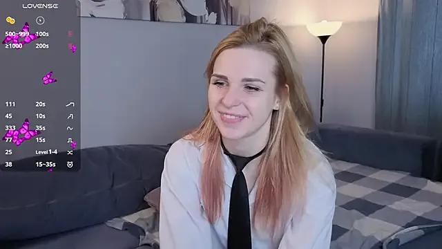 HelenMartines from StripChat is Freechat