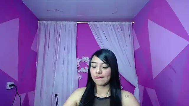 Holly_Bms from StripChat is Freechat