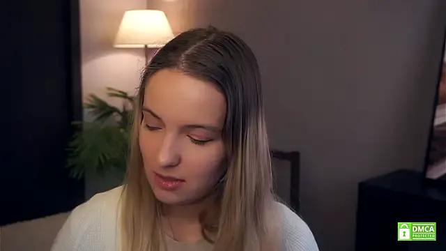 HongTomczak from StripChat is Freechat