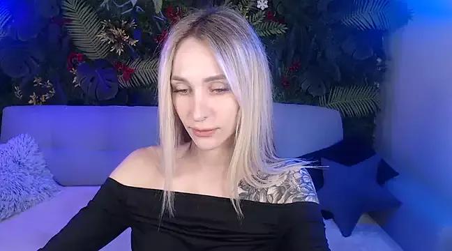 Horny_Blond from StripChat is Freechat