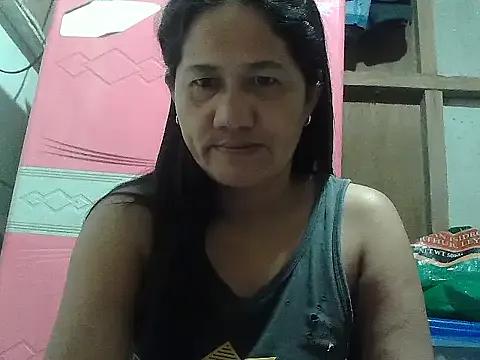 hotmama_063 from StripChat is Freechat
