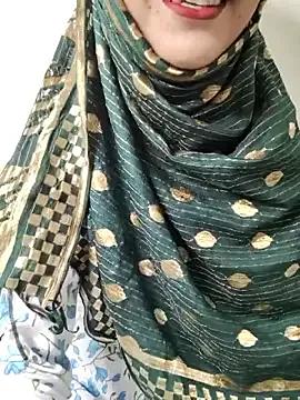 Indian-Aleena from StripChat is Freechat