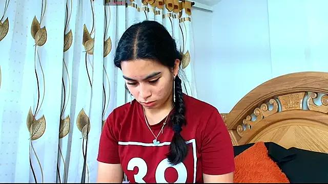 iris_mandarine from StripChat is Freechat