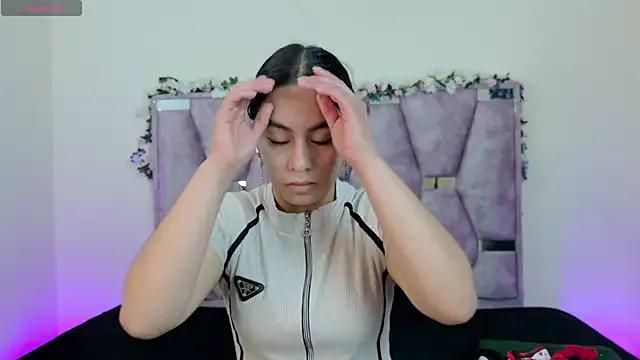 Iris_mandarinne from StripChat is Freechat