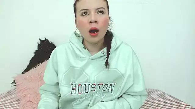 Isa_Jaramillo from StripChat is Freechat