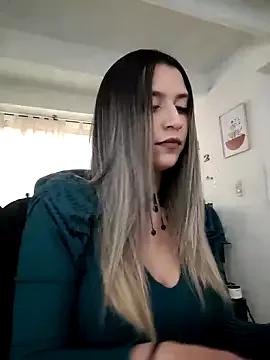 Isabella_Varella from StripChat is Freechat