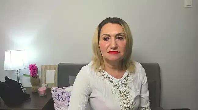 IsabellaSexyMilf from StripChat is Freechat