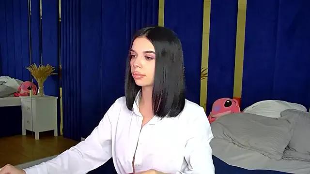 IsabelleVale from StripChat is Freechat