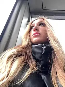 Jackie_White_ from StripChat is Freechat