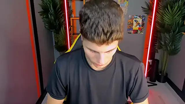 JackWolw from StripChat is Freechat