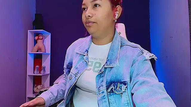 JadaRoberts from StripChat is Freechat