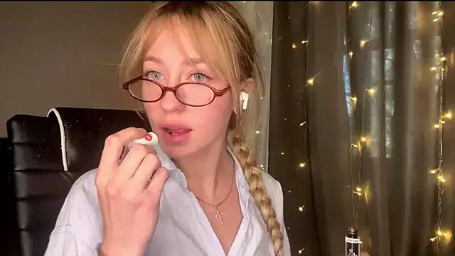 Jetta_Corsacami from StripChat is Freechat