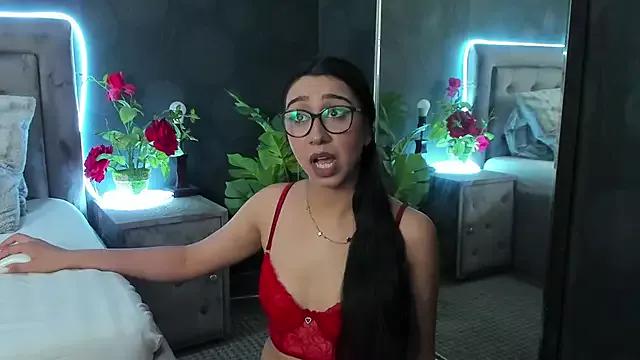 JulietShy from StripChat is Freechat