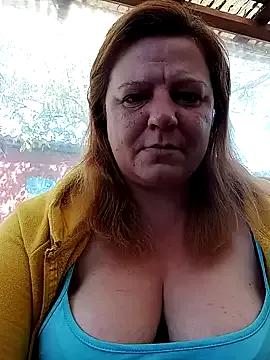 jusichka from StripChat is Freechat