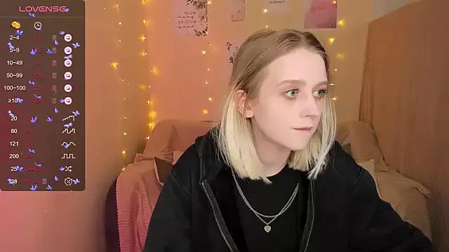 justinahelen_ from StripChat is Freechat