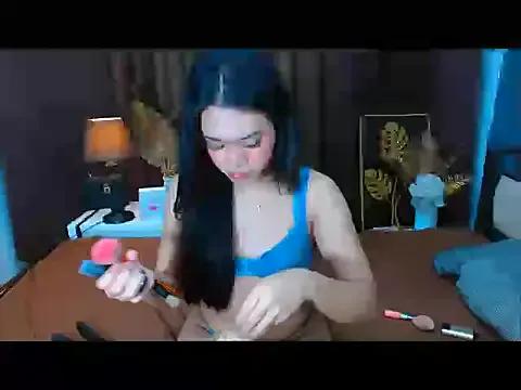 Kaitlyn_hershey from StripChat is Freechat