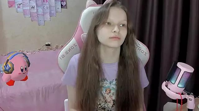KarinaHill from StripChat is Freechat
