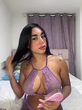 karolaalcendra from StripChat is Freechat
