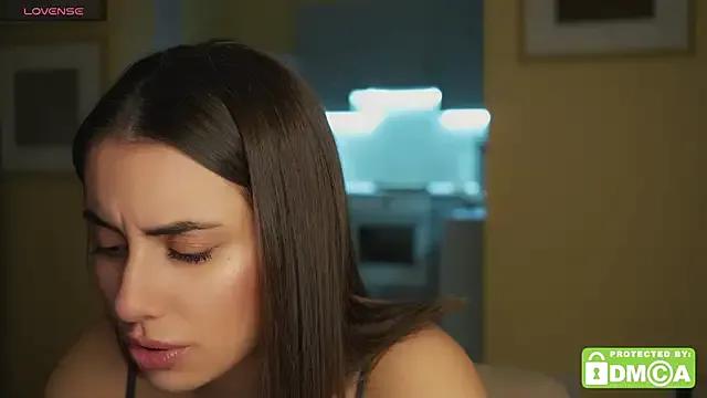 KateCarrey from StripChat is Freechat