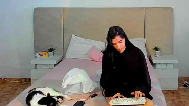 katt_pelaez from StripChat is Freechat