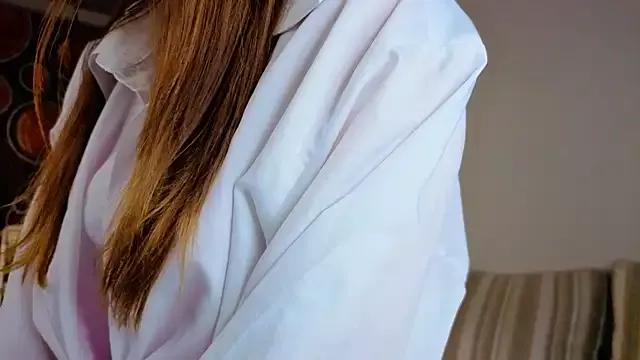 KayleeAgney from StripChat is Freechat