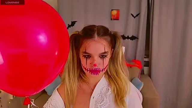 KellyHayden from StripChat is Freechat