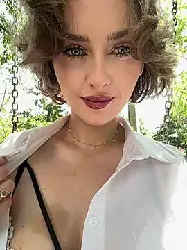KellyKeler from StripChat is Freechat